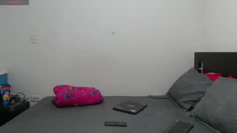 nanna_and_balder2 online show from February 19, 2025, 12:14 am