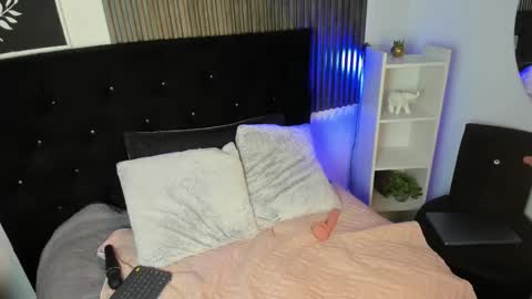 NANY online show from October 8, 2025, 4:21 am