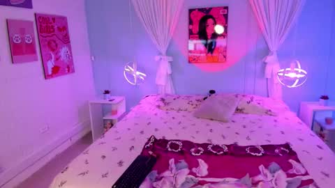 Naomi online show from February 13, 2026, 8:27 pm