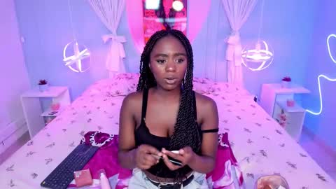 Naomi online show from February 18, 2026, 8:27 pm