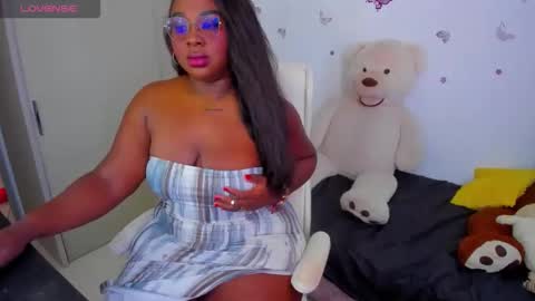 Nathalia King online show from May 13, 2026, 2:36 pm