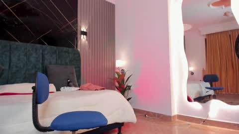 Snapshot of naomi_monroe chatting on April 11, 2026, 12:09 pm Naomi online show from April 11, 2026, 12:09 pm