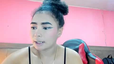 Snapshot of naomi_moon_ chatting on July 11, 2026, 7:27 pm Naomi Moon online show from July 11, 2026, 7:27 pm