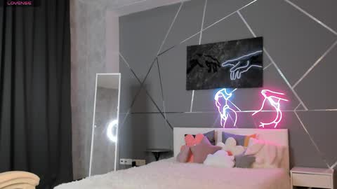 naomi_reiss online show from April 5, 2026, 1:25 am