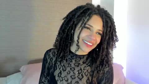 naomidawson online show from September 21, 2025, 12:56 am