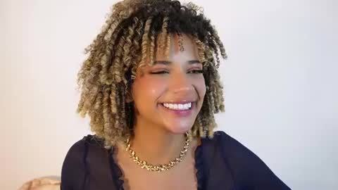 Snapshot of naomidawsonn chatting on July 21, 2026, 1:19 am naomidawson online show from July 21, 2026, 1:19 am