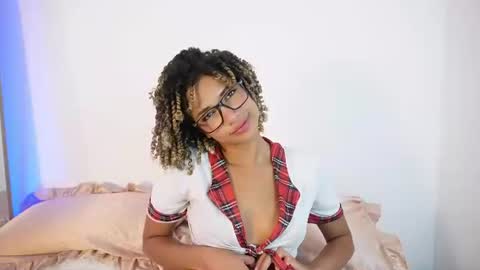 Snapshot of naomidawsonn chatting on July 22, 2026, 12:13 am naomidawson online show from July 22, 2026, 12:13 am