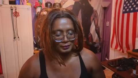 Naomi online show from October 2, 2025, 1:07 pm