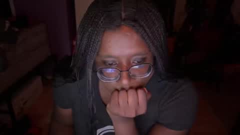 Naomi online show from October 12, 2025, 10:20 pm