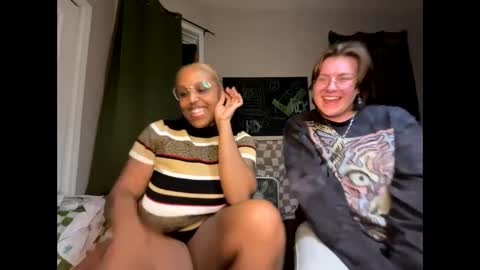 Naomigiirl6 online show from December 30, 2024, 12:11 am
