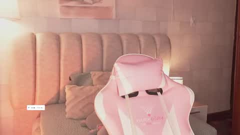 Snapshot of naomigray__ chatting on July 20, 2026, 5:59 pm Naomi-Gray online show from July 20, 2026, 5:59 pm