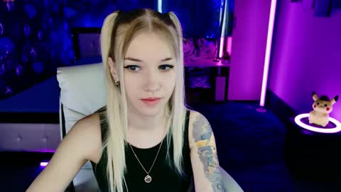 Snapshot of naomihita chatting on April 21, 2026, 6:31 am naomihita online show from April 21, 2026, 6:31 am