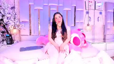 Snapshot of naomii_star chatting on May 27, 2026, 5:48 am online show from May 27, 2026, 5:48 am