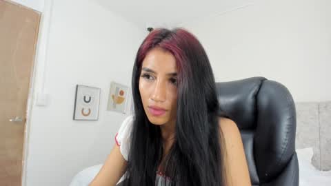 naomiiii   online show from December 12, 2024, 2:15 am