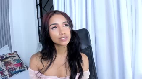 naomiiii   online show from February 8, 2025, 5:29 am