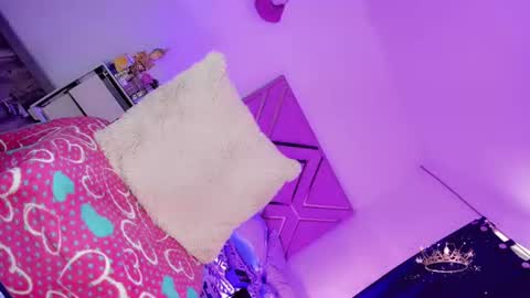 Snapshot of naomisaenz01 chatting on July 6, 2026, 3:03 pm naomisaenz01 online show from July 6, 2026, 3:03 pm