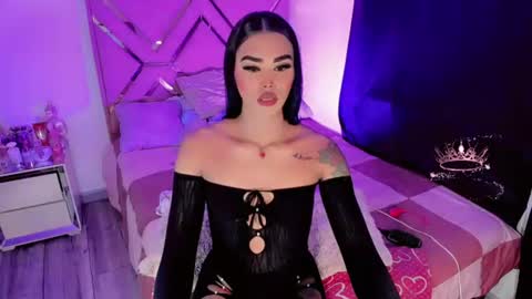 Snapshot of naomisaenz01 chatting on July 17, 2026, 7:52 pm naomisaenz01 online show from July 17, 2026, 7:52 pm
