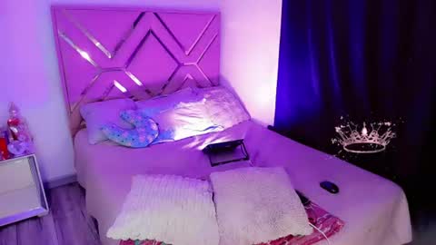 Snapshot of naomisaenz01 chatting on July 28, 2026, 11:17 am naomisaenz01 online show from July 28, 2026, 11:17 am