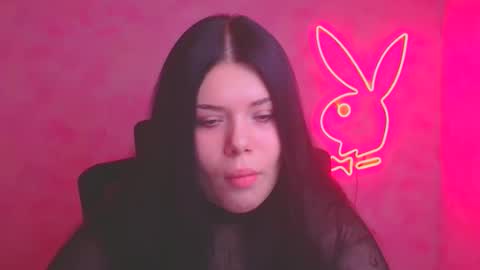 Naomi online show from November 19, 2025, 6:24 am