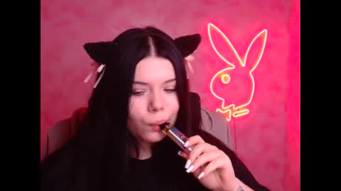 Naomi online show from November 25, 2025, 6:57 am