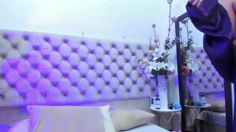 Snapshot of naomiwhitee chatting on July 23, 2026, 1:58 am NaomiWhite online show from July 23, 2026, 1:58 am