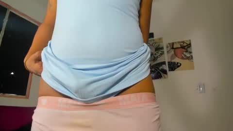 Snapshot of naomiwildburn chatting on February 28, 2025, 1:47 pm naomiwildburn online show from February 28, 2025, 1:47 pm