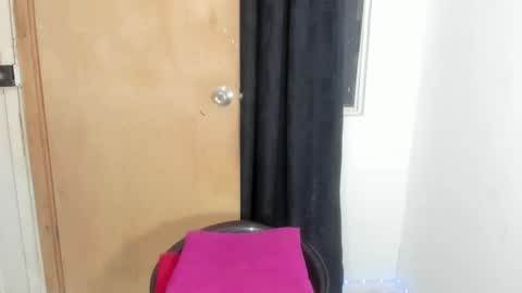 Snapshot of naomiwildburn chatting on March 5, 2025, 4:02 pm naomiwildburn online show from March 5, 2025, 4:02 pm