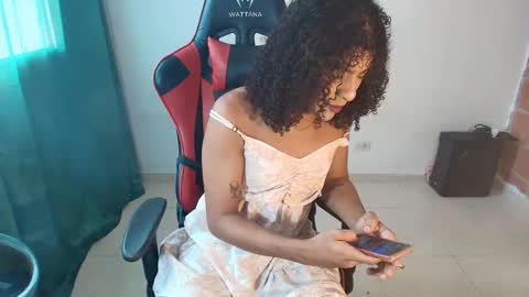 Snapshot of naomiwildburn chatting on October 18, 2025, 1:56 pm naomiwildburn online show from October 18, 2025, 1:56 pm