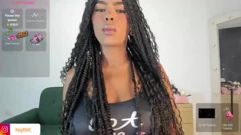 Naomi     online show from September 29, 2025, 10:25 pm