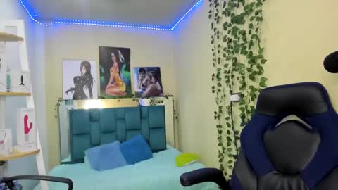 naomy online show from January 25, 2025, 11:11 pm