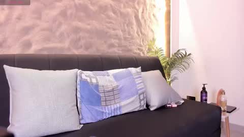 I am Naomy online show from February 3, 2026, 7:08 pm