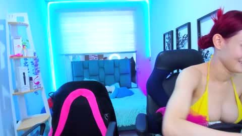 naomy_sex_69 online show from October 14, 2025, 2:18 pm