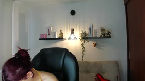 Snapshot of naomy_stanley chatting on June 21, 2026, 9:50 pm Naomy Stanley online show from June 21, 2026, 9:50 pm