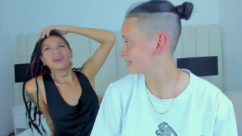 NaomyAndDany online show from January 17, 2025, 9:39 pm