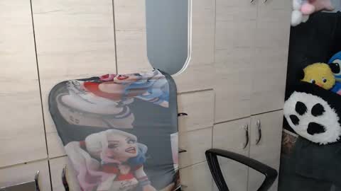 naomylux1 online show from January 13, 2026, 6:08 am