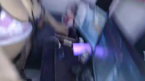 naomylux1 online show from March 22, 2026, 2:15 am