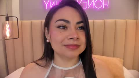 Snapshot of naomymonroe_ chatting on May 21, 2026, 10:33 am Naomy online show from May 21, 2026, 10:33 am