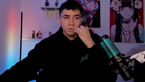 Snapshot of naranjo_seb chatting on December 17, 2024, 2:01 am sebastian online show from December 17, 2024, 2:01 am