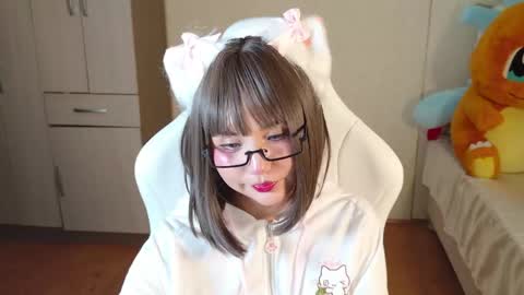Snapshot of naree_masaki chatting on May 1, 2026, 1:59 pm Naree online show from May 1, 2026, 1:59 pm