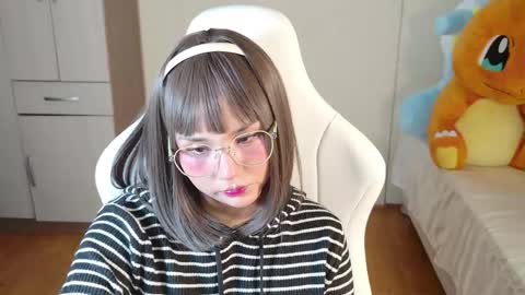 Snapshot of naree_masaki chatting on May 6, 2026, 1:27 pm Naree online show from May 6, 2026, 1:27 pm