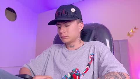 Snapshot of nascary_fox chatting on June 29, 2026, 11:43 am Nascary Fox online show from June 29, 2026, 11:43 am
