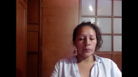 Nasly Cute online show from November 22, 2025, 2:32 am