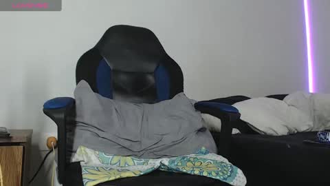 nassh_18 online show from March 7, 2025, 4:46 am