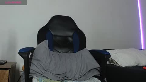 nassh_18 online show from March 9, 2025, 1:14 am