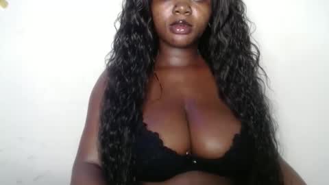 Amanda online show from November 23, 2025, 3:56 pm