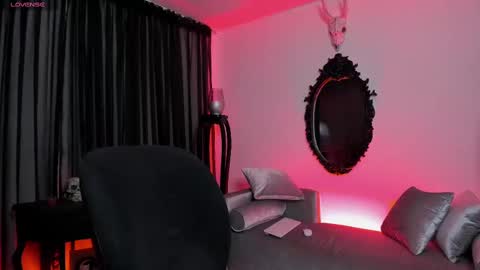 Goddess Alice online show from October 31, 2025, 4:02 am