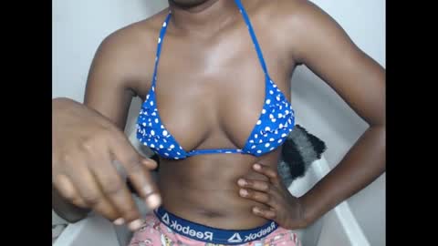 Snapshot of nasty_luna0 chatting on March 12, 2025, 4:30 am nasty_luna0 online show from March 12, 2025, 4:30 am