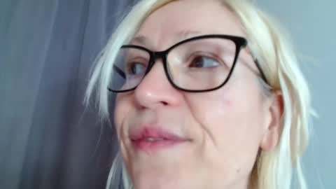 Verra online show from January 3, 2025, 3:16 am