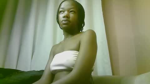 Snapshot of nastypetitebaby chatting on May 3, 2026, 12:33 pm nastypetitebaby online show from May 3, 2026, 12:33 pm