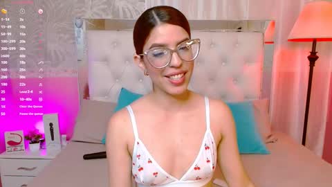   online show from October 11, 2025, 8:18 pm